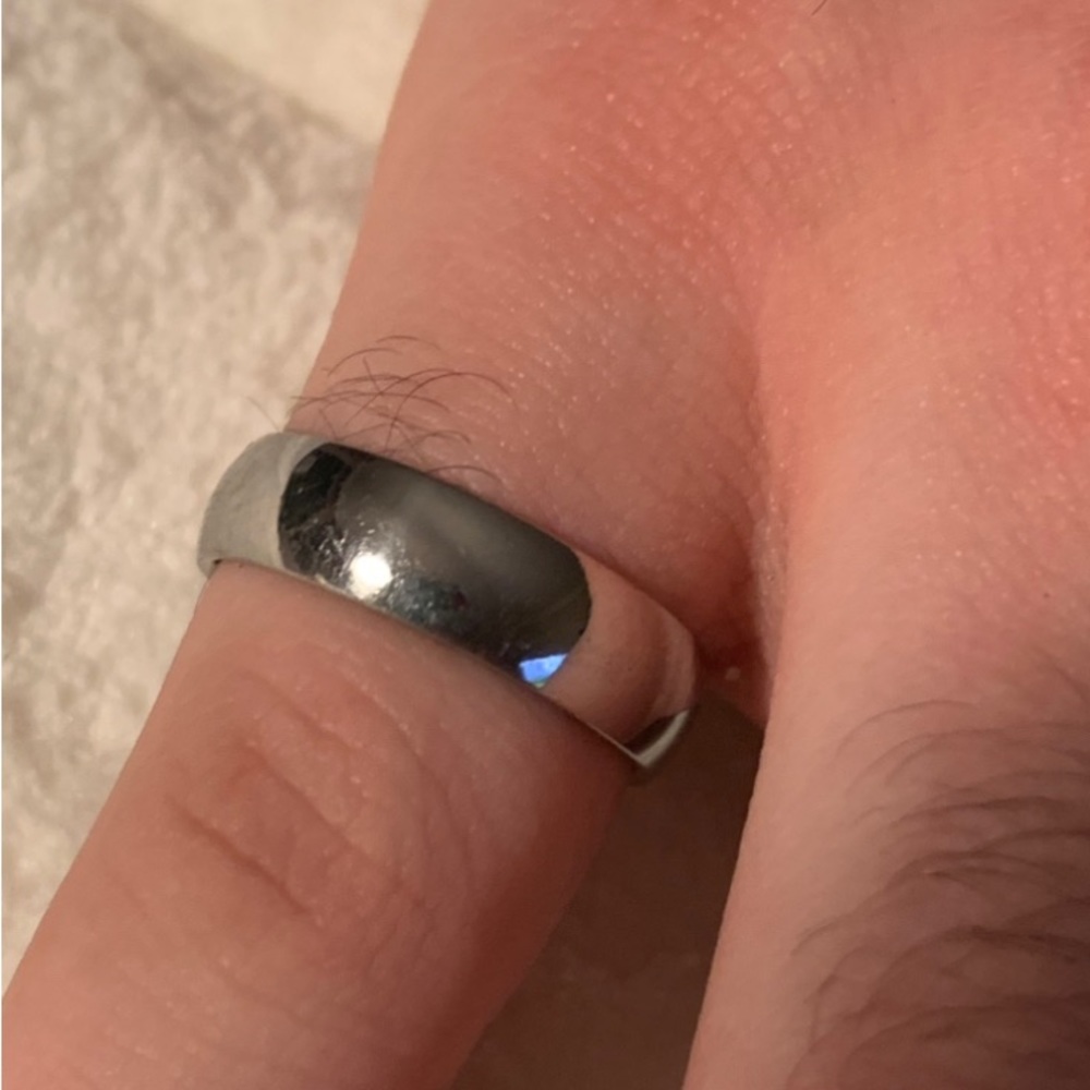 🎉3/$45🎉 Rounded silver tone band size 9.5
